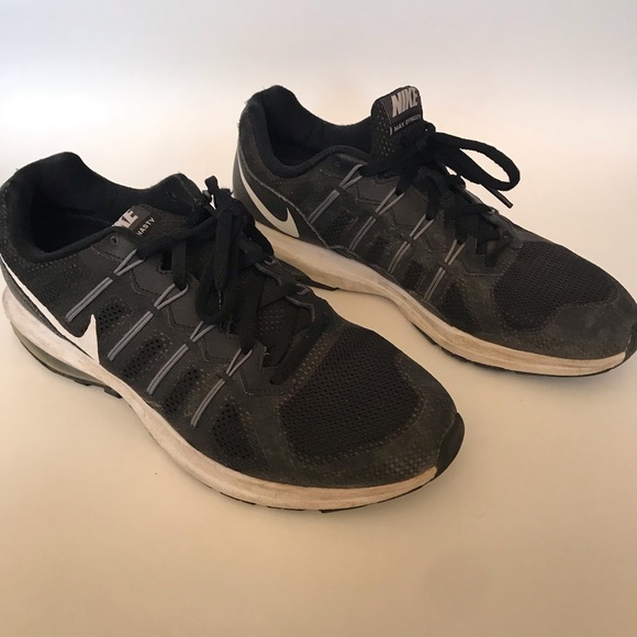 Nike Air Max Dynasty Running Shoes - Picture 3 of 8